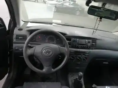 Veículo de Sucata toyota corolla (_e12_) 2.0 d-4d (cde120_) do ano 2003 alimentado 1cdftv