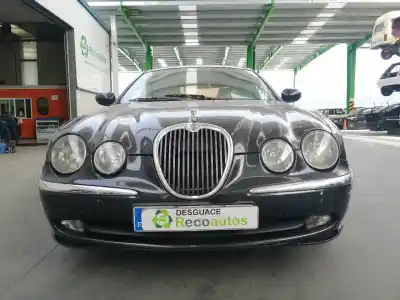 Здавання транспортного засобу jaguar                                             s-type                                                                                                                                                                                                                                                     2.5 v6 executive                                                                                                                                                                                                                                           року 2002 потужний ib
