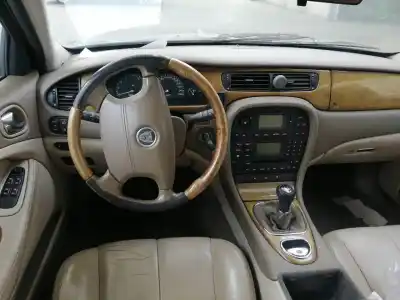 Здавання транспортного засобу jaguar                                             s-type                                                                                                                                                                                                                                                     2.5 v6 executive                                                                                                                                                                                                                                           року 2002 потужний ib