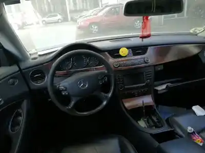 Vehicul casat mercedes-benz clase cls (w219) 3.5 v6 cat al anului 2005 alimentat 272964