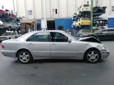 Vehicul casat mercedes-benz clase e (w210) berlina 2.6 cat al anului 2000 alimentat 612961