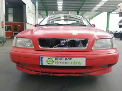 Véhicule à la ferraille volvo s40 berlina 1.9 diesel de l'année 2000 alimenté d4192t2