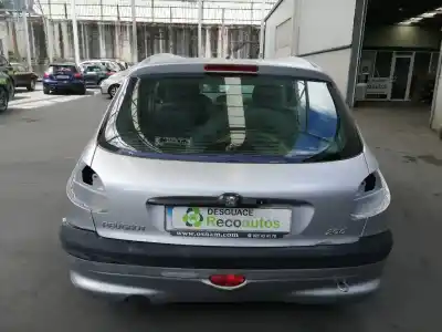 Scrapping Vehicle peugeot 206 berlina 1.6 of the year 2000 powered nfz
