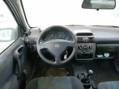 Veículo de Sucata opel corsa b city do ano 2000 alimentado y17dtl