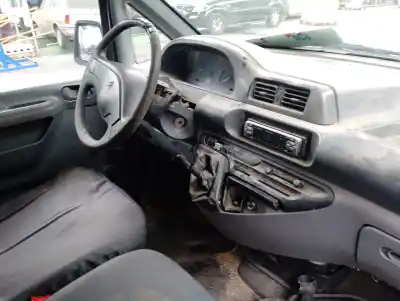 Veículo de Sucata citroen jumpy i (u6u_) 2.0 hdi 95 do ano 2002 alimentado rhx