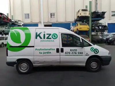 Veículo de Sucata citroen jumpy i (u6u_) 2.0 hdi 95 do ano 2002 alimentado rhx