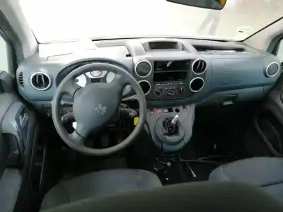 Veículo de Sucata peugeot partner tepee 1.6 hdi do ano 2008 alimentado 9h02