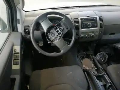 Veículo de Sucata nissan pathfinder (r51) 2.5 dci xe do ano 2007 alimentado yd25