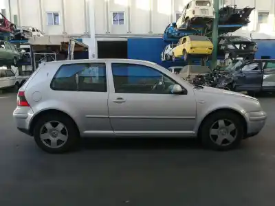 Veicolo di demolizione volkswagen golf iv (1j1) 1.6 dell'anno 2000 alimentato akl