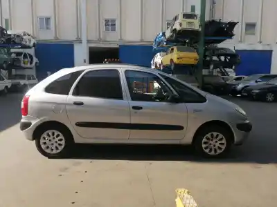 Vehicul casat citroen                                            xsara picasso (n68)                                                                                                                                                                                                                                        2.0 hdi                                                                                                                                                                                                                                                    al anului 2003 alimentat rhy (dw10td)