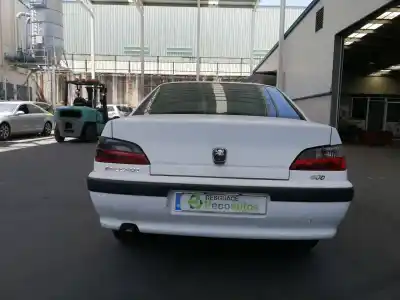 Veicolo di demolizione peugeot                                            406 (8b)                                                                                                                                                                                                                                                   2.1 td 12v                                                                                                                                                                                                                                                 dell'anno 1997 alimentato p8c (xud11bte)