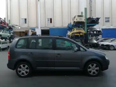 Vehicul casat volkswagen touran (1t1, 1t2) 2.0 tdi 16v al anului 2006 alimentat bkd