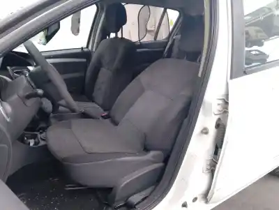 Veículo de Sucata dacia sandero 1.5 dci do ano 2010 alimentado k9k8796