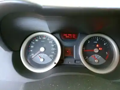 Verschrottungsfahrzeug renault megane ii sedán (lm0/1_) 1.9 dci (lm0g, lm1g, lm2c) des jahres 2005 angetrieben f9qb8