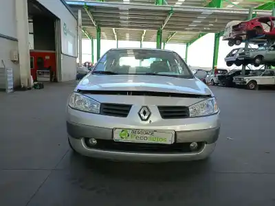 Verschrottungsfahrzeug renault megane ii sedán (lm0/1_) 1.9 dci (lm0g, lm1g, lm2c) des jahres 2005 angetrieben f9qb8
