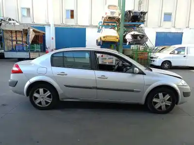 Verschrottungsfahrzeug renault megane ii sedán (lm0/1_) 1.9 dci (lm0g, lm1g, lm2c) des jahres 2005 angetrieben f9qb8