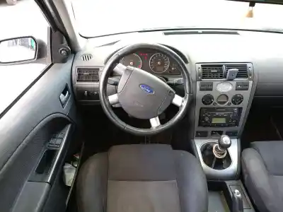 Veicolo di demolizione ford mondeo iii (b5y) 2.0 16v tddi / tdci dell'anno 2001 alimentato d6ba