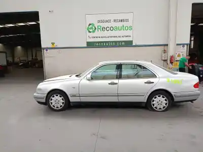 Scrapping Vehicle MERCEDES-BENZ CLASE E (W210) E 300 TURBO-D (210.025) of the year 2002 powered 606962