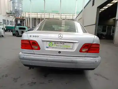 Veículo de Sucata mercedes-benz clase e (w210) e 300 turbo-d (210.025) do ano 2002 alimentado 606962