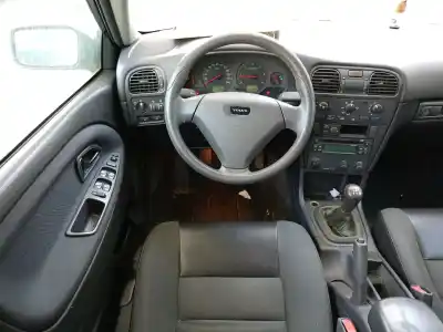 Veículo de Sucata volvo s40 i (644) 1.9 di do ano 2003 alimentado d4192t3