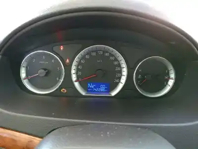 Veicolo di demolizione hyundai sonata v (nf) 2.0 crdi dell'anno 2009 alimentato d4ea