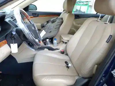 Veicolo di demolizione hyundai sonata v (nf) 2.0 crdi dell'anno 2009 alimentato d4ea