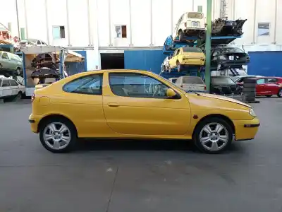 Veicolo di demolizione renault megane i coach (da0/1_) 2.0 16v dell'anno 2002 alimentato f4rc746