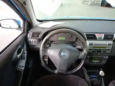 Veicolo di demolizione fiat stilo (192_) 1.9 jtd (192_xe1a) dell'anno 2002 alimentato 192 a1.000