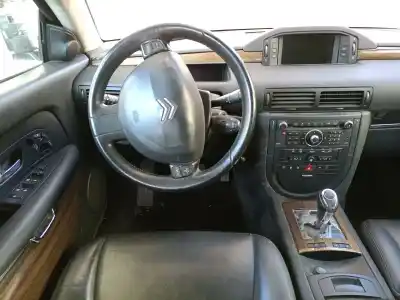 Veicolo di demolizione citroen c6 (td_) 2.7 hdi dell'anno 2008 alimentato uhz