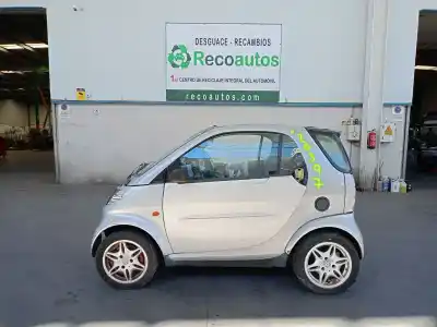 Veículo de Sucata SMART FORTWO COUPE 0.8 Fortwo coupe cdi (33kW) (451.300) do ano 2007 alimentado 