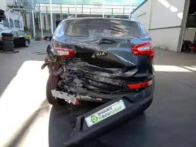 Veículo de Sucata kia sportage iii (sl) 1.6 gdi do ano 2013 alimentado g4fd