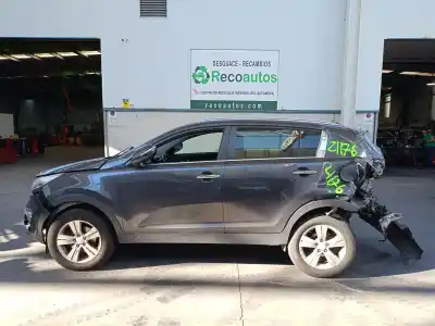 Veicolo di demolizione KIA SPORTAGE III (SL) 1.6 GDI dell'anno 2013 alimentato G4FD
