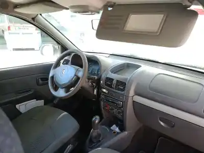 Здавання транспортного засобу renault clio ii furgoneta/hatchback (sb0/1/2_) 1.5 dci (sb3m) року 2010 потужний k9k 17
