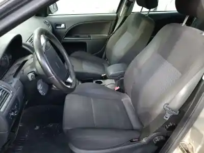 Veicolo di demolizione ford mondeo iii (b5y) 2.0 tdci dell'anno 2004 alimentato fmba