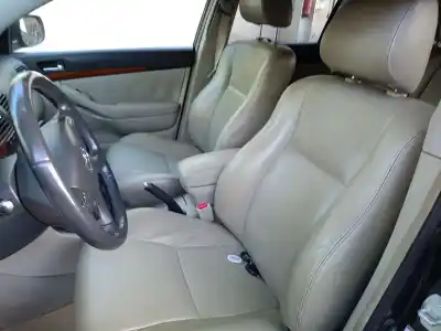 Veículo de Sucata toyota avensis ranchera familiar (_t25_) 2.2 d-4d (adt251_) do ano 2008 alimentado 2ad