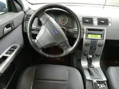 Sloopvoertuig volvo v50 (545) 1.8 van het jaar 2005 aangedreven b4184s11