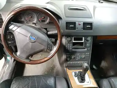 Veicolo di demolizione volvo xc90 i (275) d5 awd dell'anno 2003 alimentato d5244t
