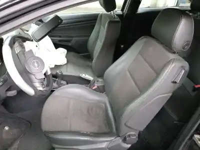 Scrapping Vehicle opel astra h gtc (a04) 1.9 cdti (l08) of the year 2007 powered z19dth