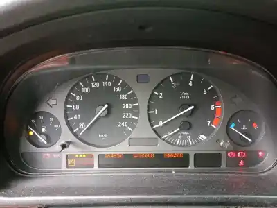 Veicolo di demolizione bmw 5 (e39) 535 i dell'anno 1997 alimentato 358s1