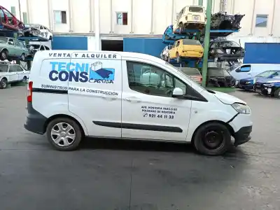 Veículo de Sucata ford transit courier b460 furgoneta/monovolumen 1.5 tdci do ano 2015 alimentado t3cb