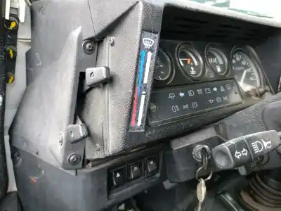 Veículo de Sucata land rover defender (ld) 2.5 tdi do ano 1998 alimentado 23l