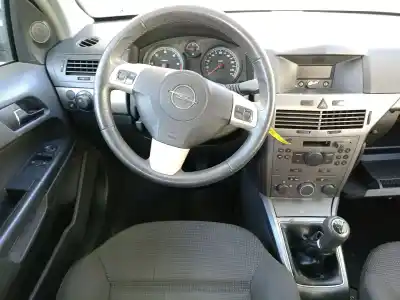 Здавання транспортного засобу opel astra h (a04) 1.7 cdti (l48) року 2004 потужний z17dtl