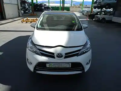 Véhicule à la ferraille toyota                                             verso                                                                                                                                                                                                                                                      (_r2_) 1.6 d4-d (war20_)                                                                                                                                                                                                                                   de l'année 2015 alimenté n47c16a