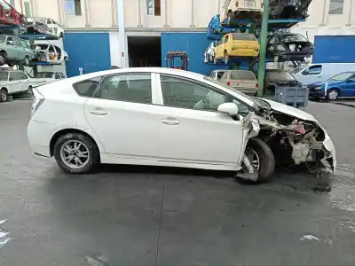Здавання транспортного засобу toyota prius (_w3_) 1.8 hybrid (zvw3_) року 2012 потужний 2zr