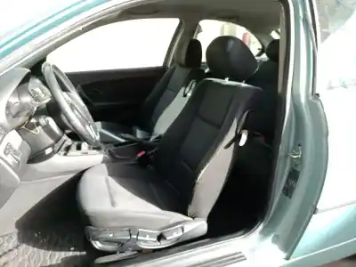 Sloopvoertuig bmw 3 compact (e46) 320 td van het jaar 2001 aangedreven 204d4