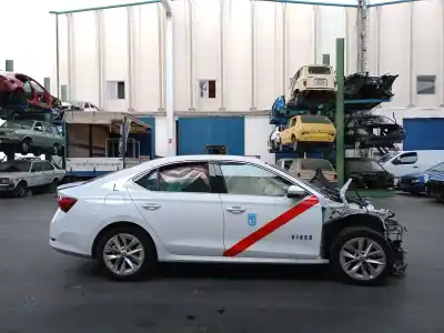 Здавання транспортного засобу skoda octavia iv (nx3, nn3) 1.5 tsi року 2023 потужний dfy