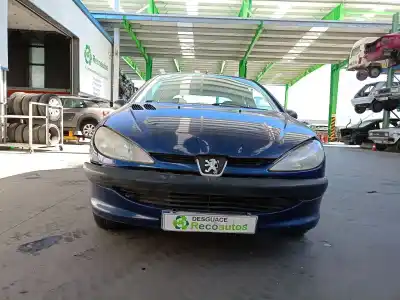 Veículo de Sucata peugeot 206 fastback (2a/c) 1.4 i do ano 2000 alimentado kfx