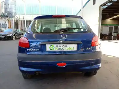 Veículo de Sucata peugeot 206 fastback (2a/c) 1.4 i do ano 2000 alimentado kfx