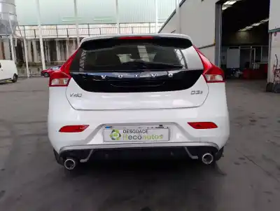 Veículo de Sucata volvo v40 fastback (525) d3 do ano 2019 alimentado d4204t16