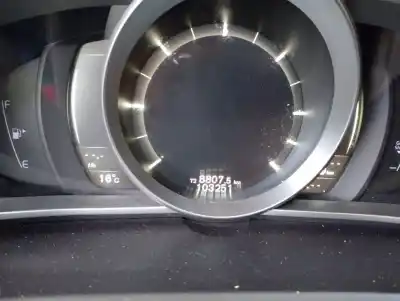 Veículo de Sucata volvo v40 fastback (525) d3 do ano 2019 alimentado d4204t16